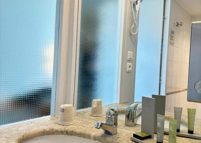 Restaurant D'occitanie Отель Тулуза